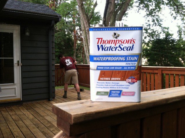 Thompson's WaterSeal Timber Oil – Semi-Transparent Mahogany Stain, 1 Gallon (TH.048851-16)