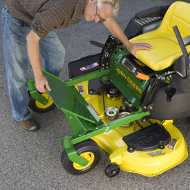 Tips on How to Maintain your Lawn Mower in the Fall 3
