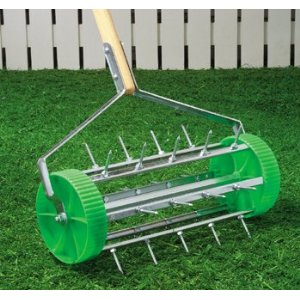 rolling-lawn-aerator