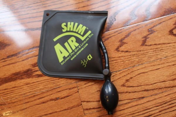 AirShim Inflatable Pry Bar and Leveling Tool 