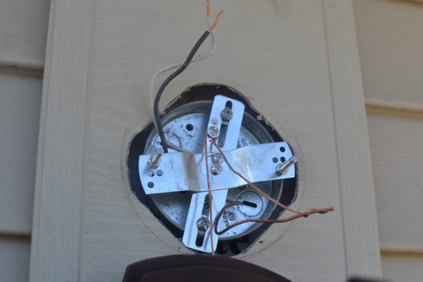 Replacing An Outdoor Light Fixture, How To Install Wiring For Outdoor Lights
