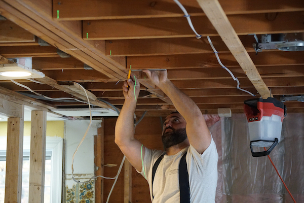 Load Bearing Beam With A Flush, How To Raise Beam In Basement
