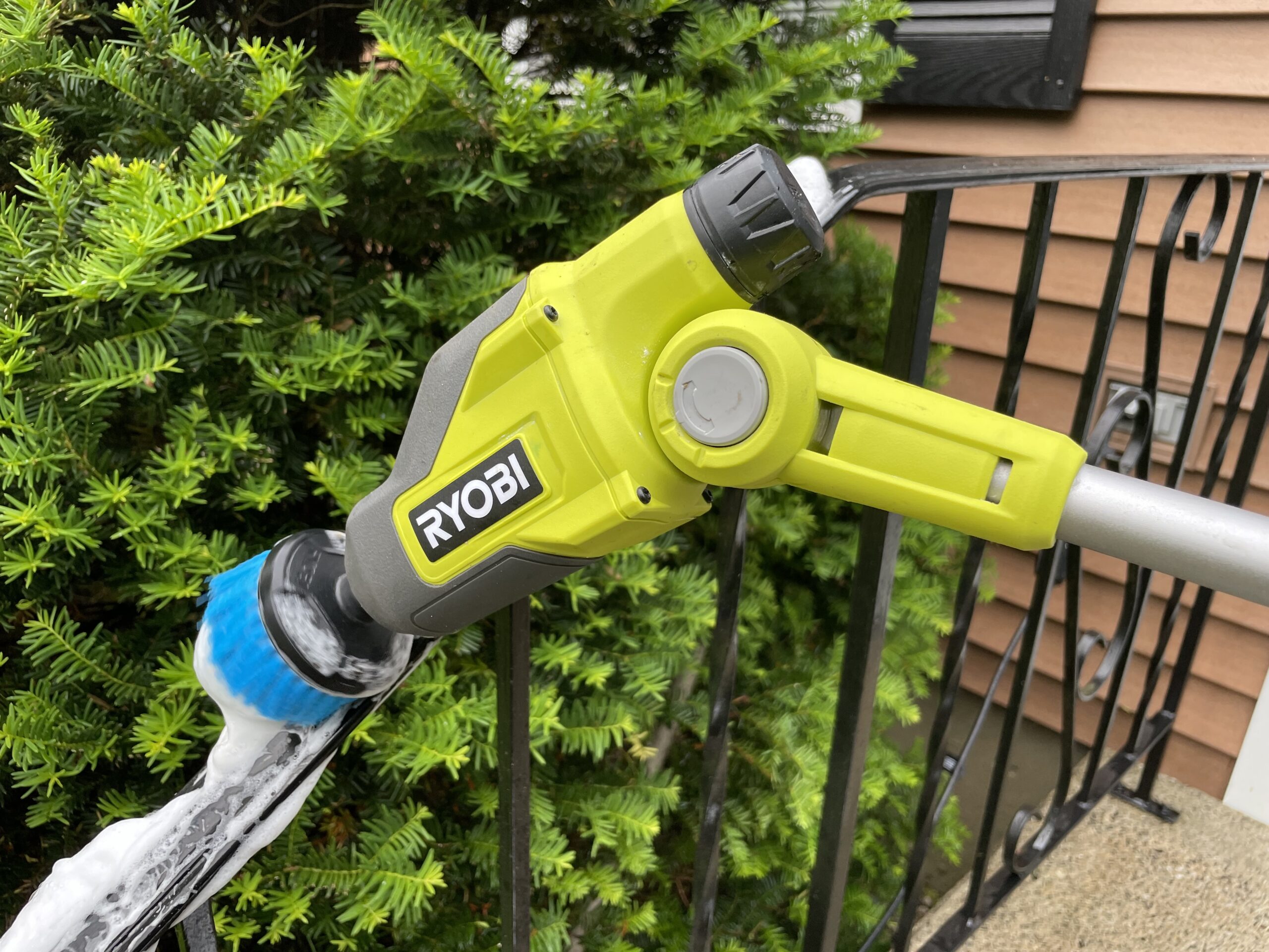 Ryobi USB Lithium Telescoping Power Scrubber - Concord Carpenter