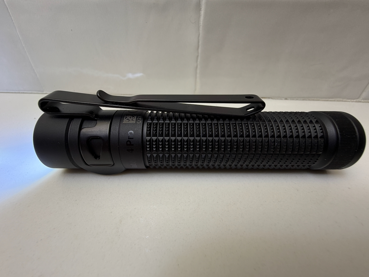 OLIGHT 4 Pro Flashlight